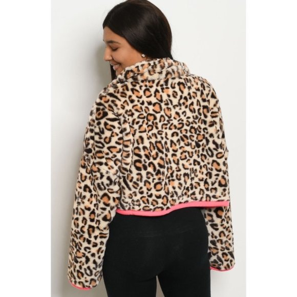Leopard Fleece Bomber Jacket With Pink Detail - Picture 3 of 3
